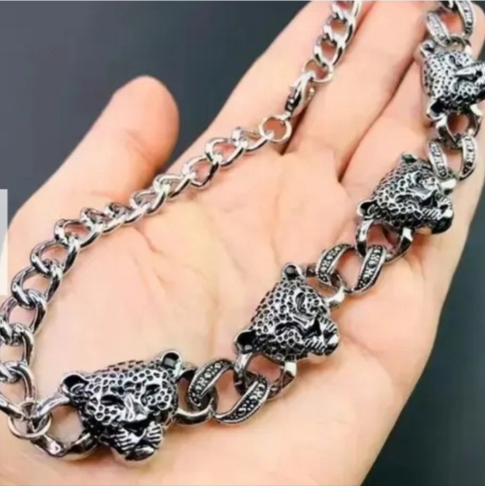 NWOT. Goth Punk Chunky Leopard Cheetah Head Curb Chain Choker Necklace - Picture 2 of 4